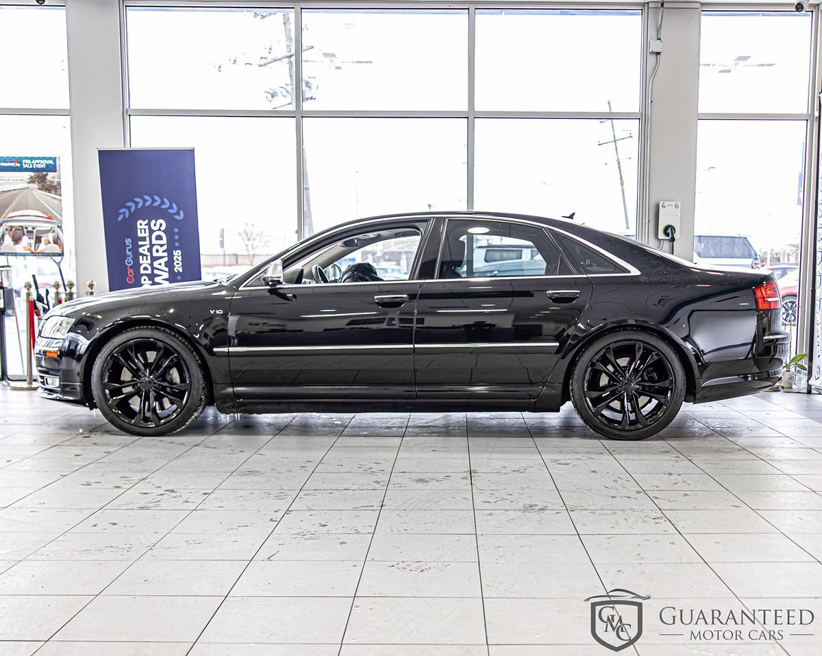 2008 AUDI S8 - Image 8