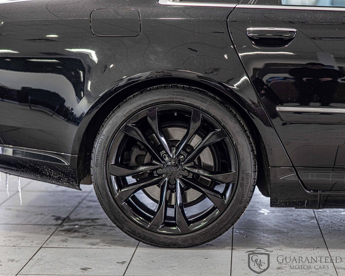 2008 AUDI S8 - Image 9