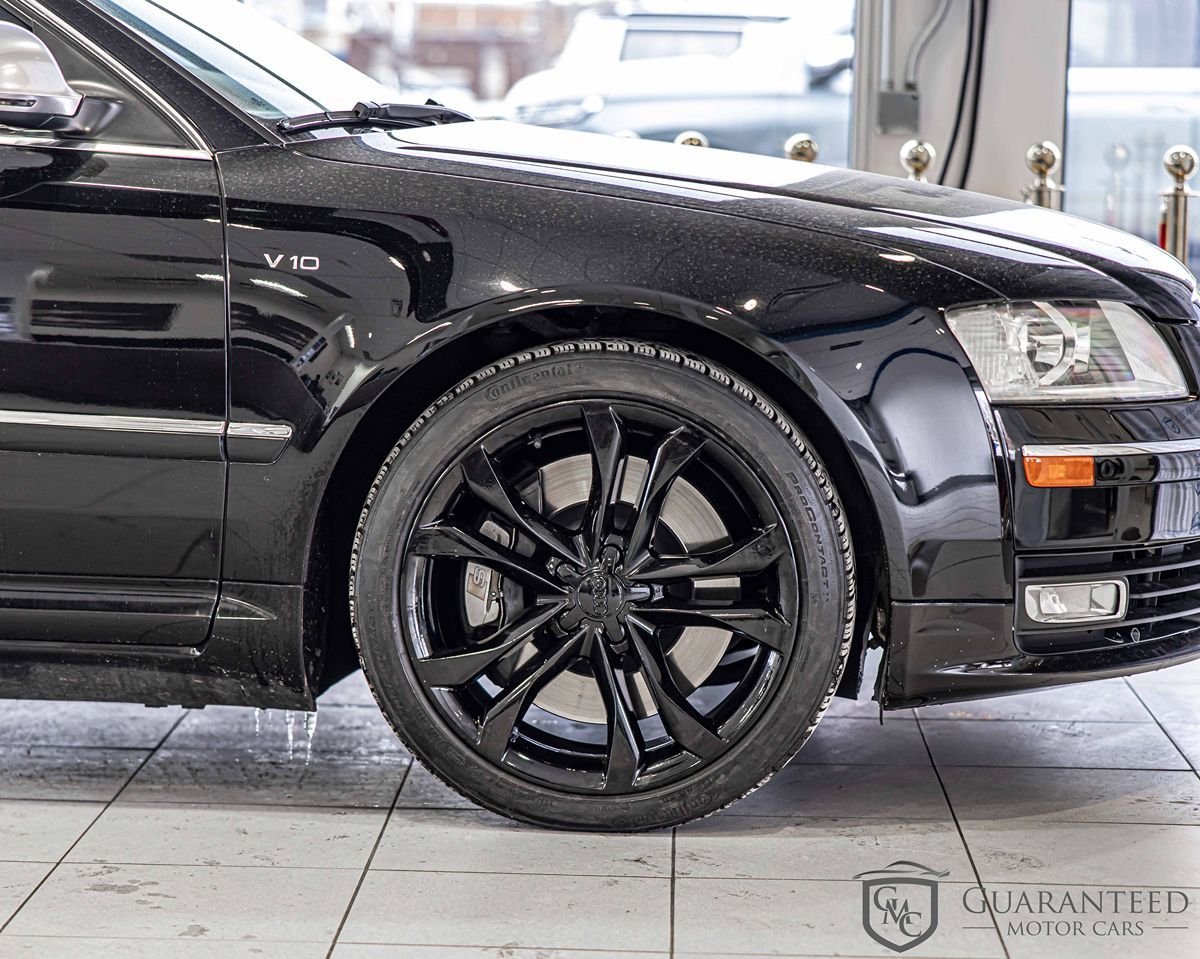 2008 AUDI S8 - Image 10