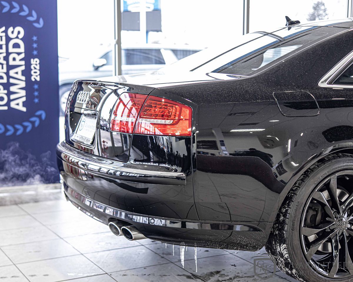 2008 AUDI S8 - Image 12