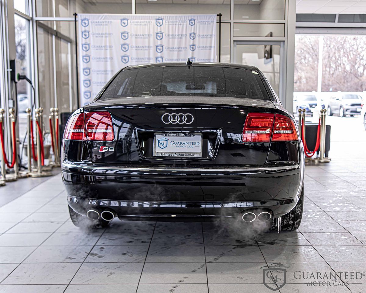 2008 AUDI S8 - Image 13