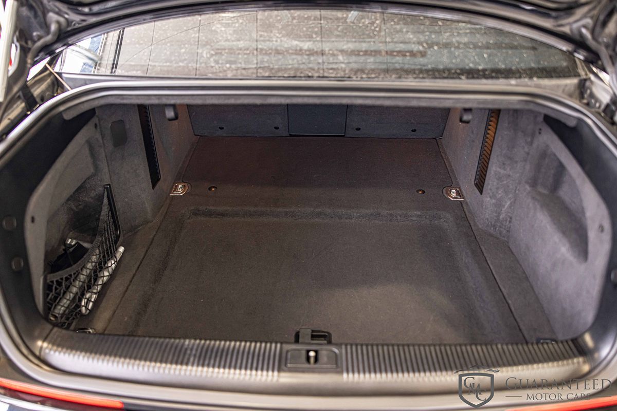 2008 AUDI S8 - Image 16