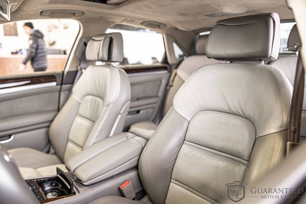 2008 AUDI S8 - Image 18