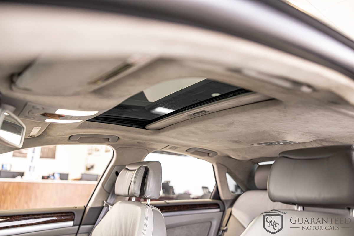 2008 AUDI S8 - Image 19