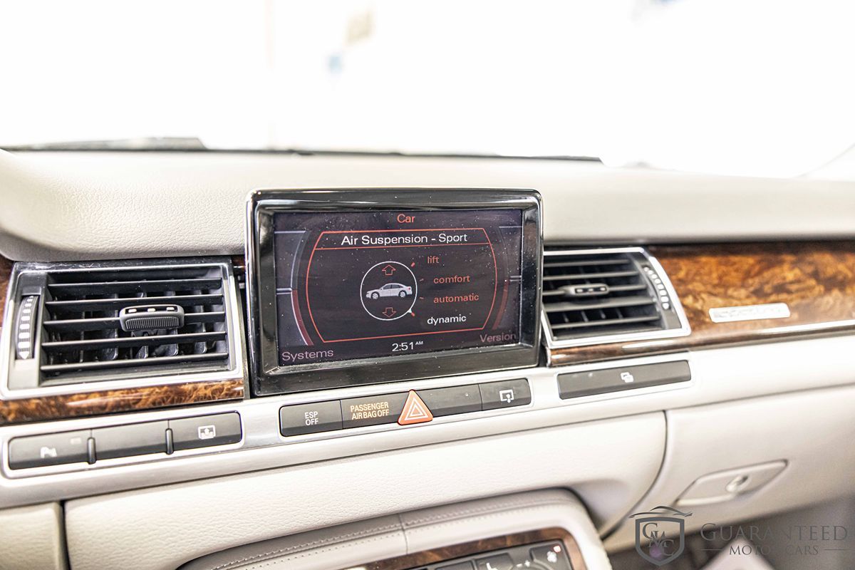 2008 AUDI S8 - Image 28