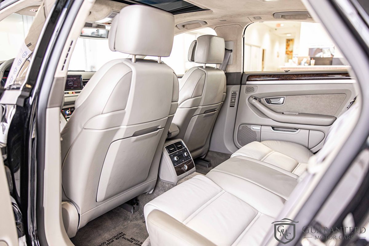 2008 AUDI S8 - Image 33