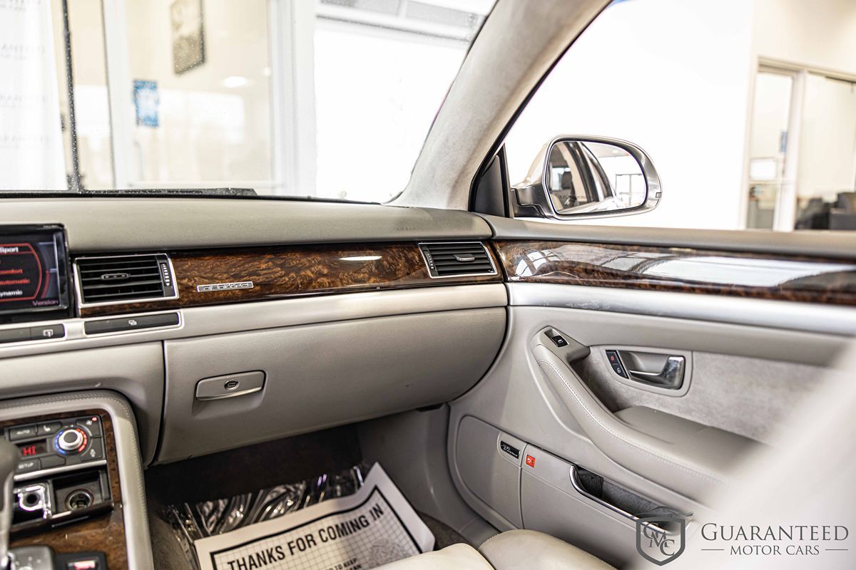 2008 AUDI S8 - Image 39