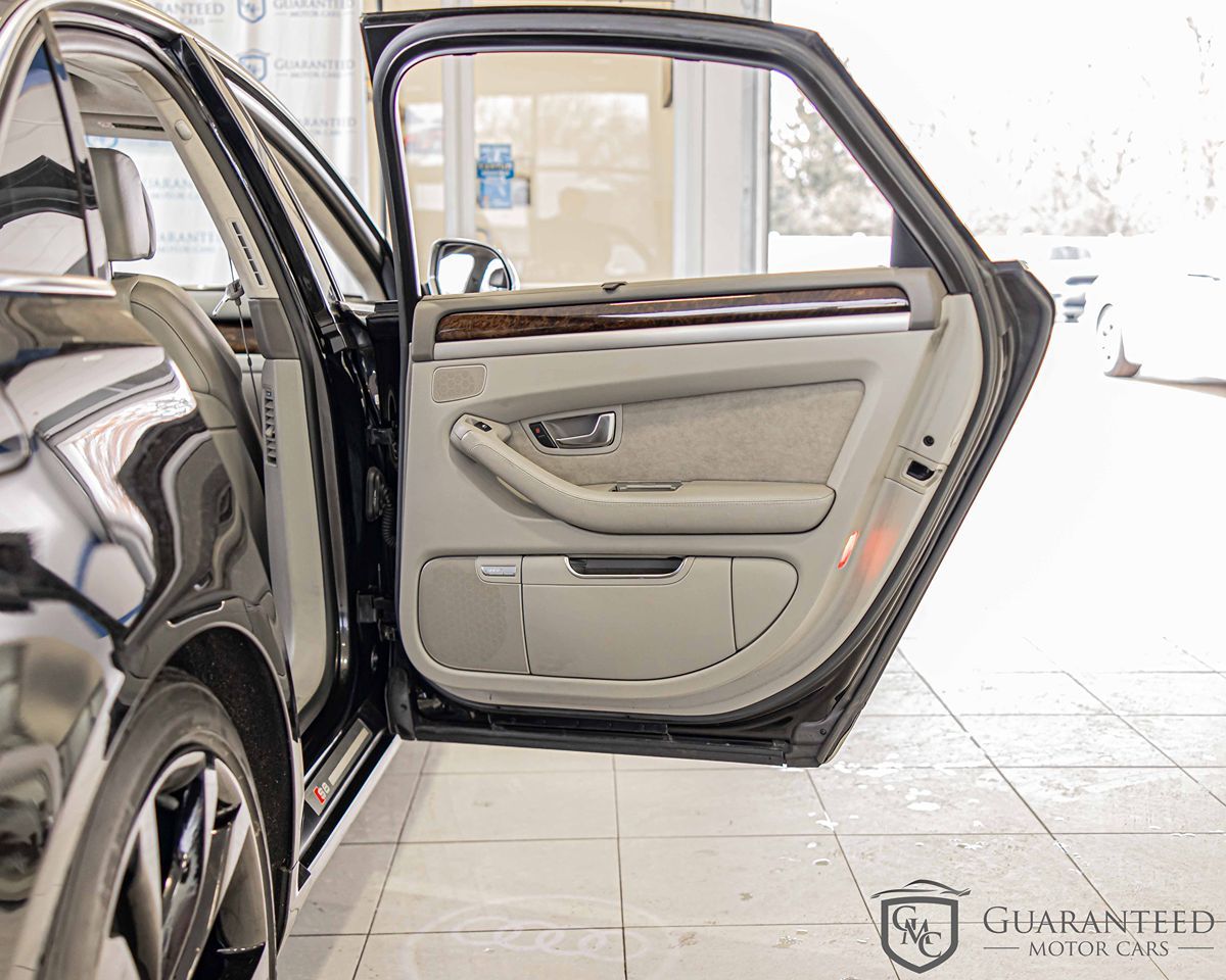2008 AUDI S8 - Image 40