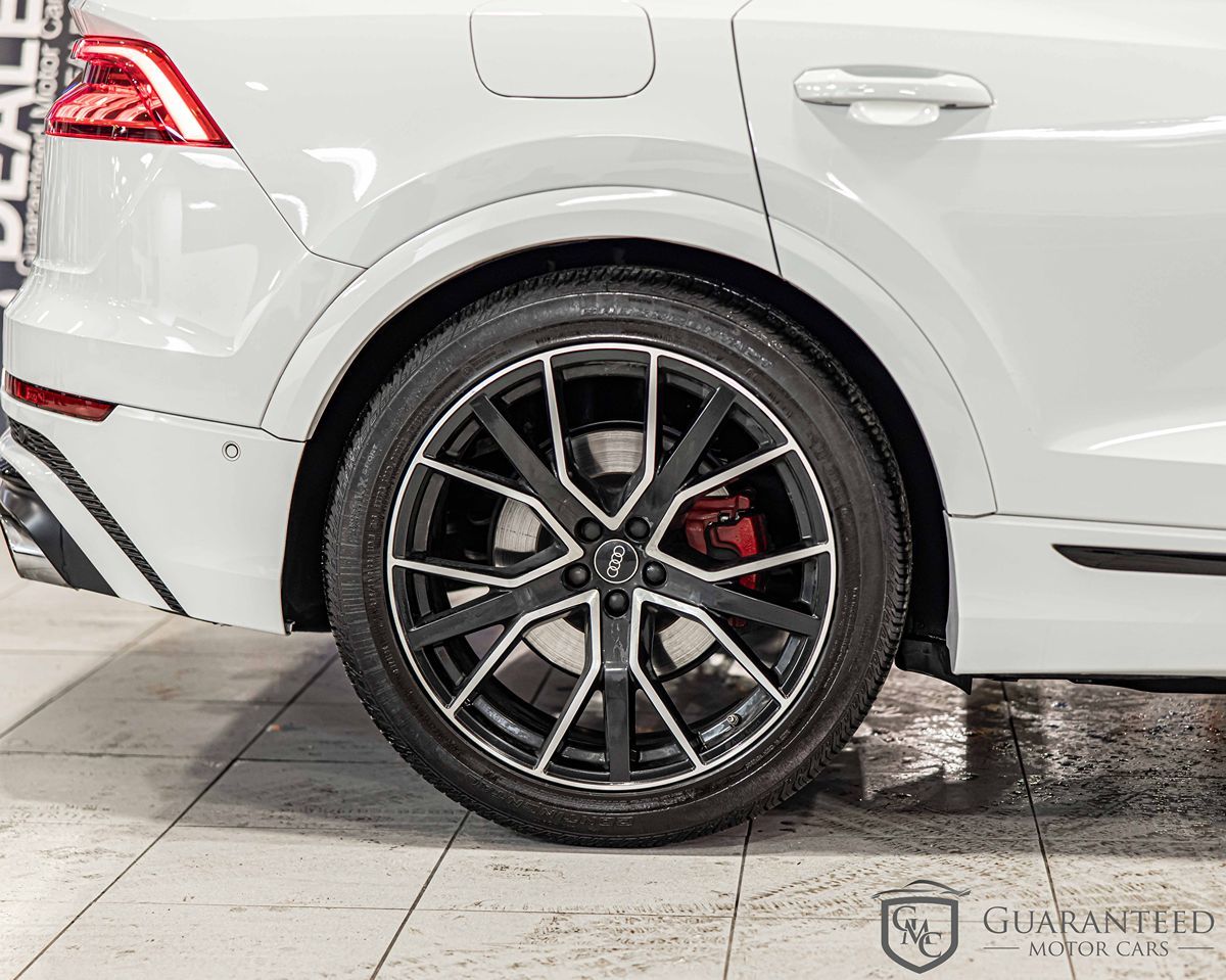 2023 AUDI SQ8 - Image 10