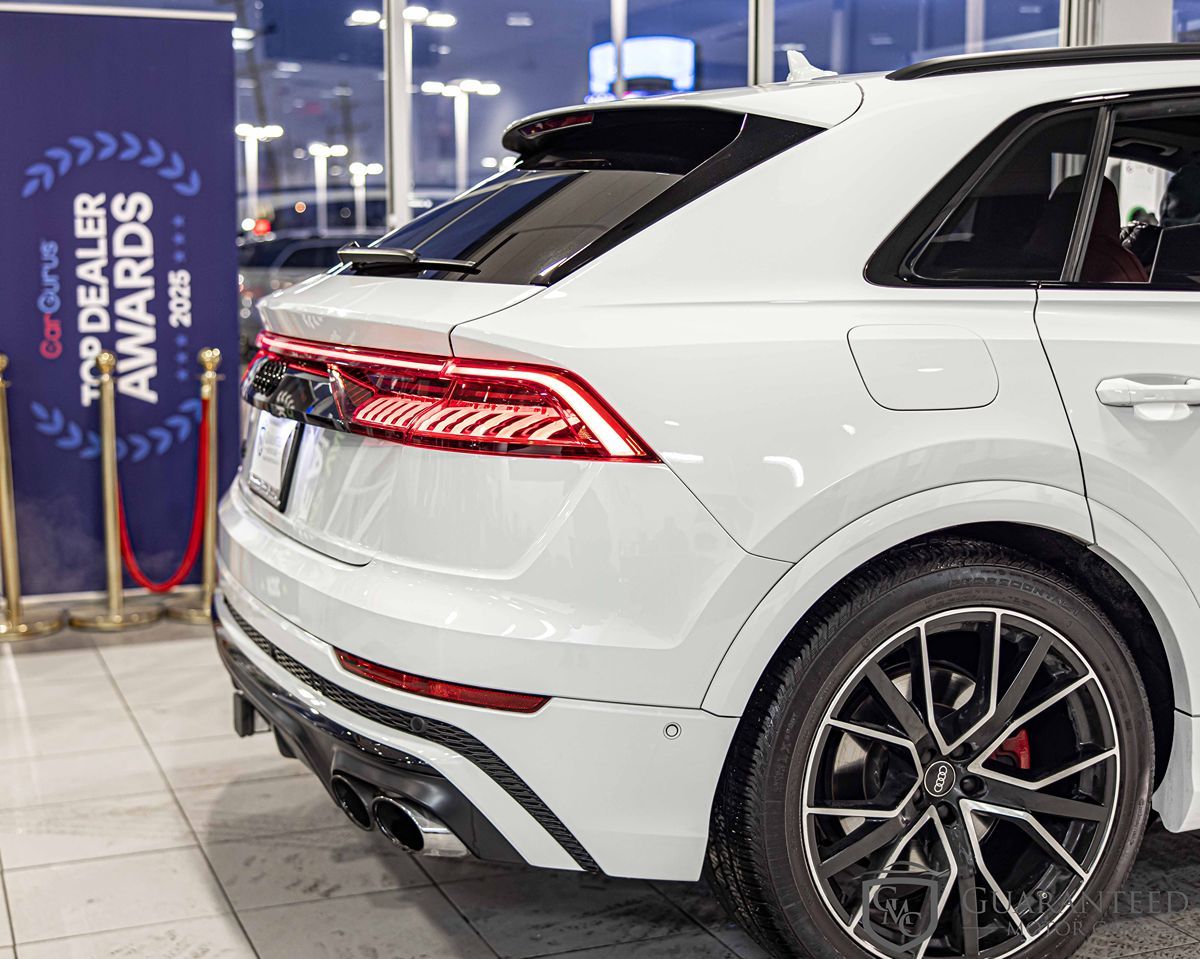 2023 AUDI SQ8 - Image 12