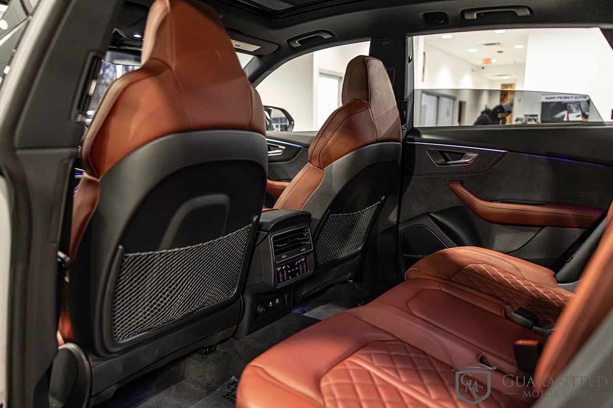 2023 AUDI SQ8 - Image 32