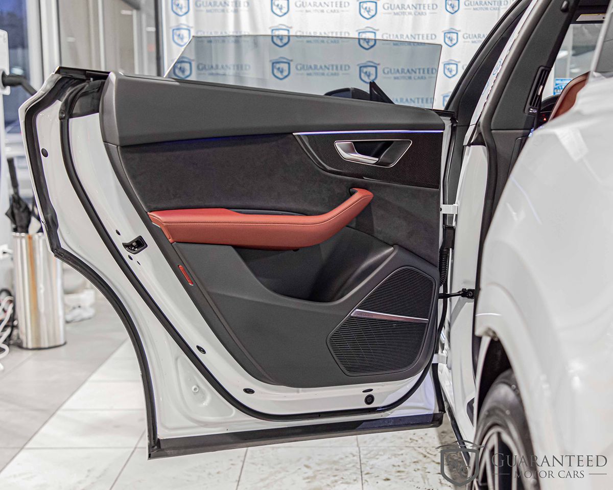 2023 AUDI SQ8 - Image 33