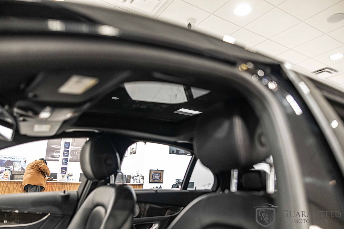 2015 MERCEDES-BENZ C-CLASS - Image 18