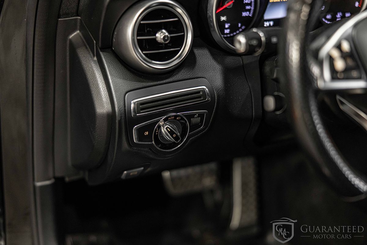 2015 MERCEDES-BENZ C-CLASS - Image 20