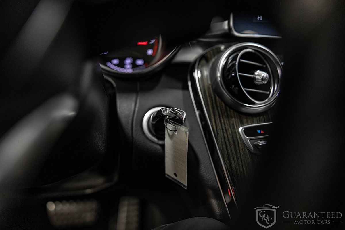 2015 MERCEDES-BENZ C-CLASS - Image 24