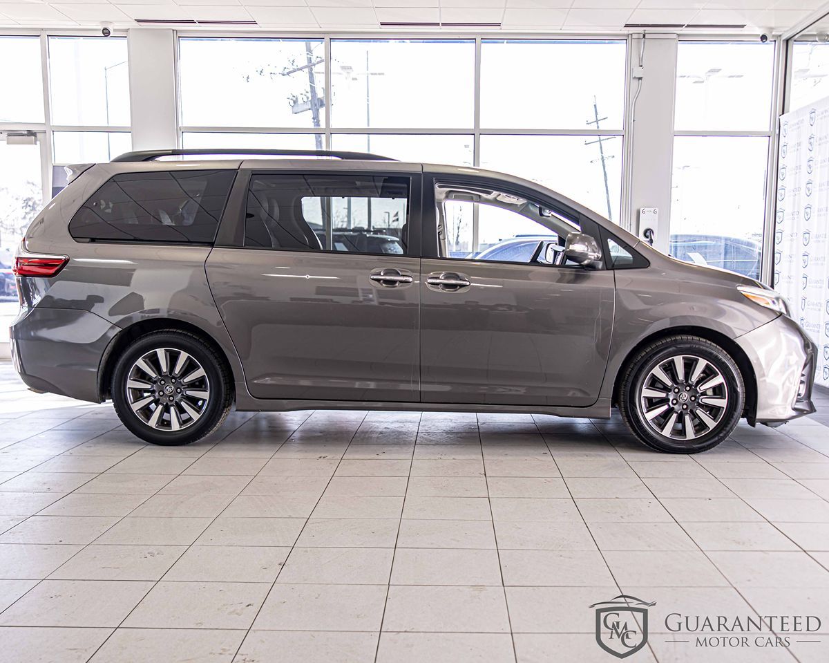 2019 TOYOTA SIENNA - Image 9