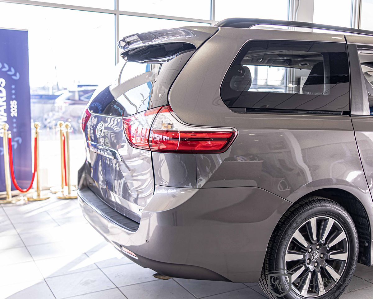 2019 TOYOTA SIENNA - Image 12