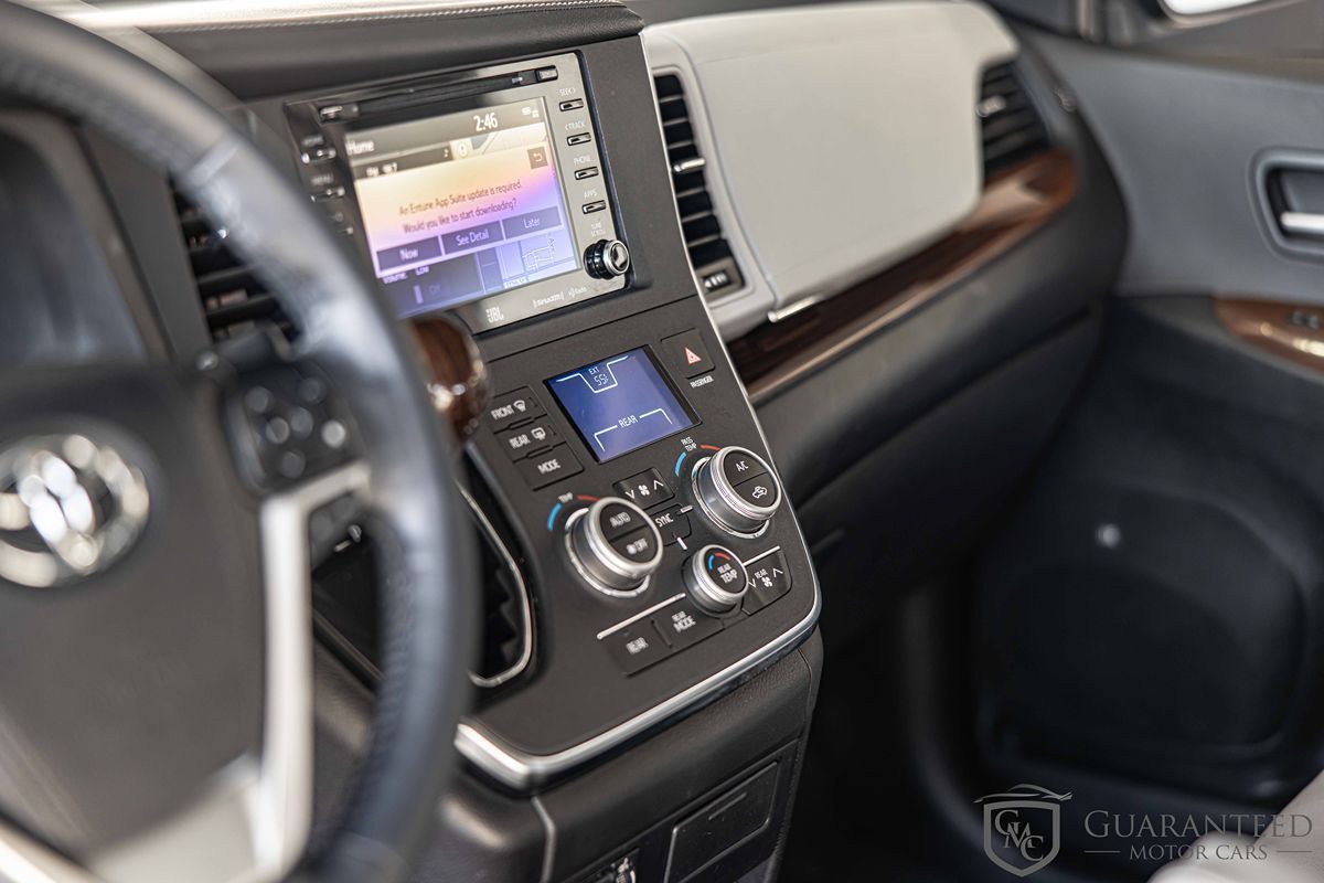 2019 TOYOTA SIENNA - Image 21