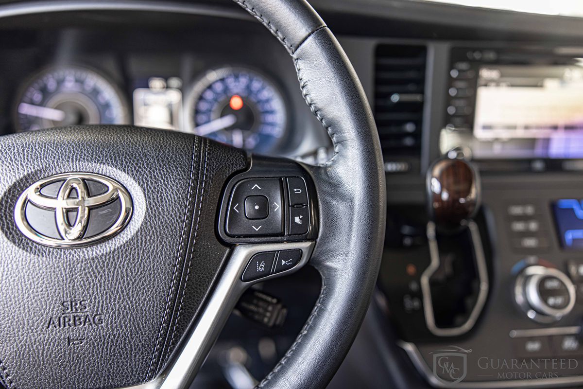 2019 TOYOTA SIENNA - Image 25
