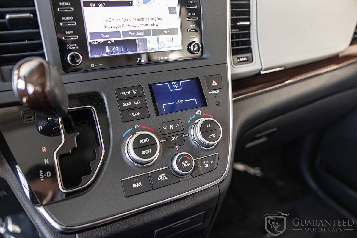 2019 TOYOTA SIENNA - Image 28