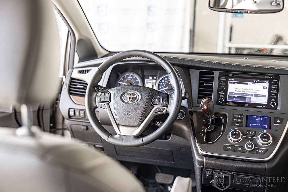 2019 TOYOTA SIENNA - Image 36