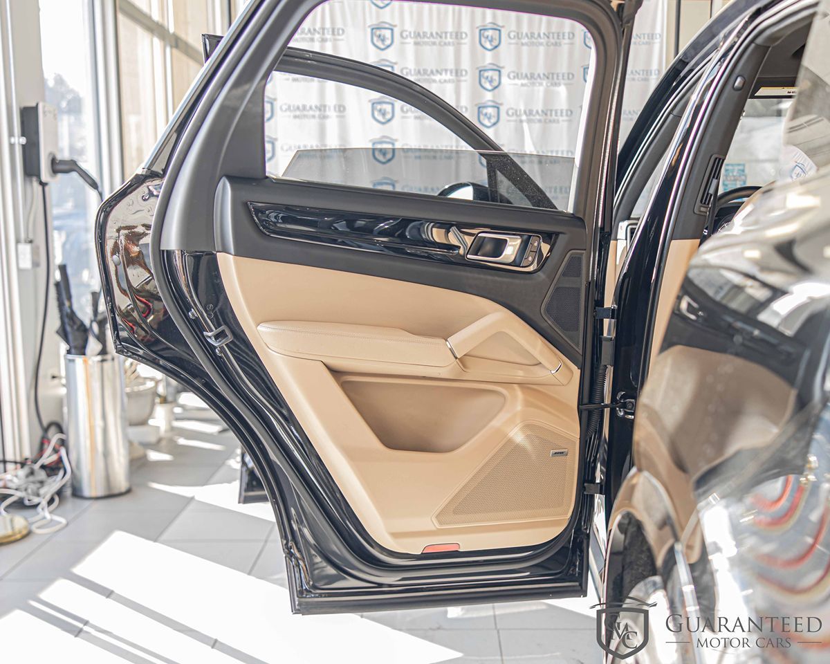 2022 PORSCHE CAYENNE - Image 35