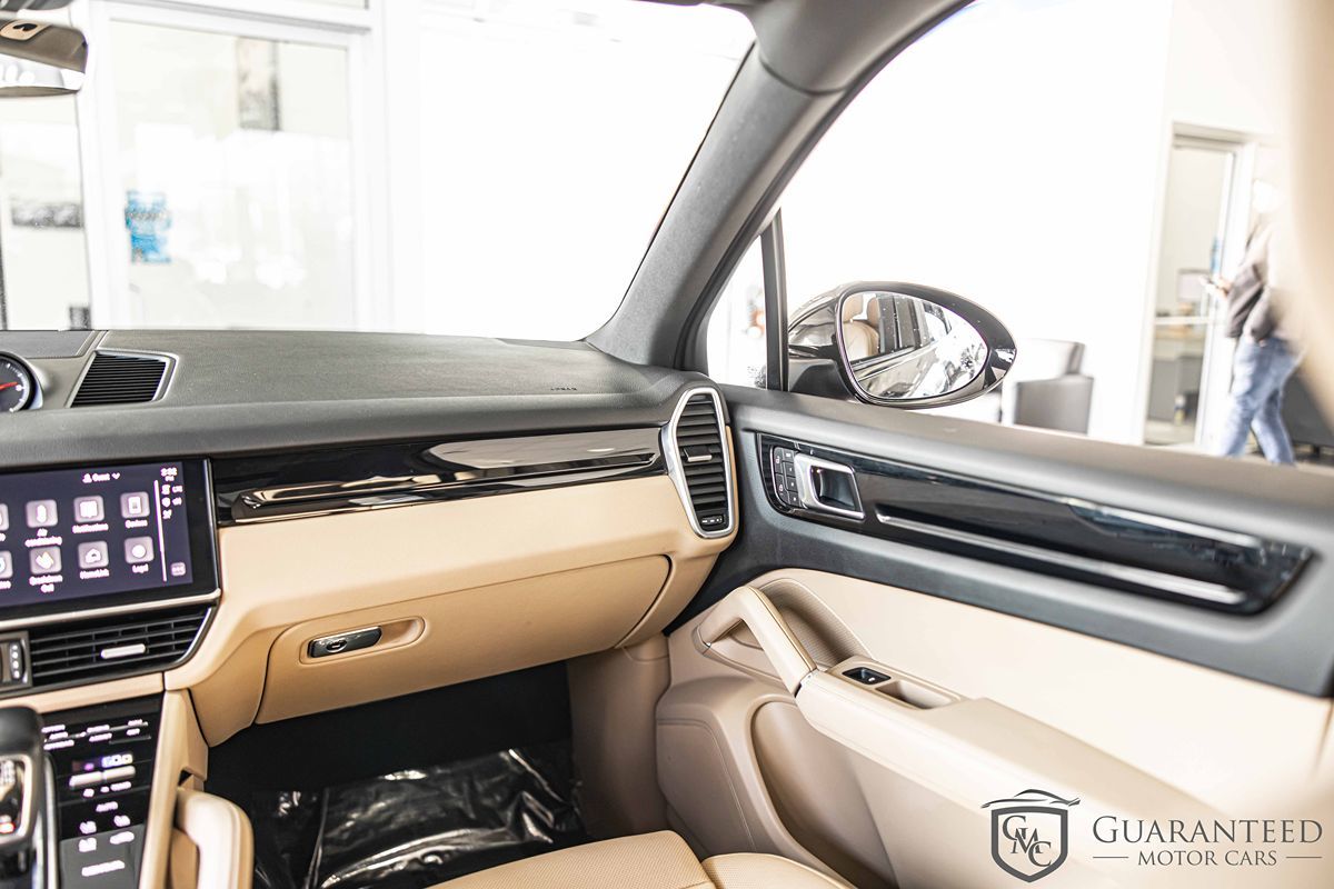2022 PORSCHE CAYENNE - Image 40