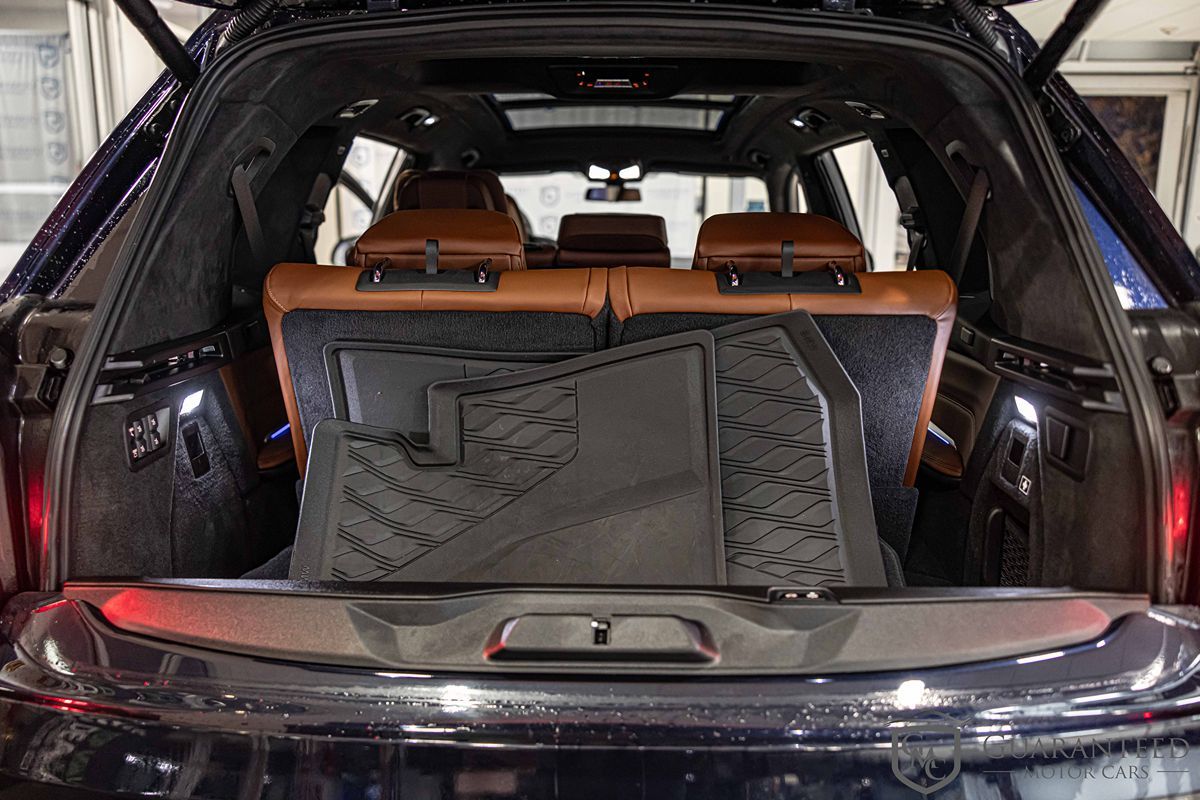 2021 BMW X7 - Image 17