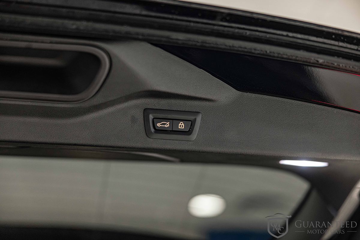 2021 BMW X7 - Image 18