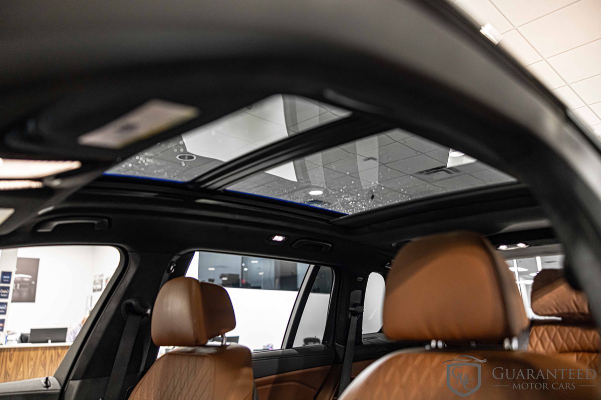 2021 BMW X7 - Image 21