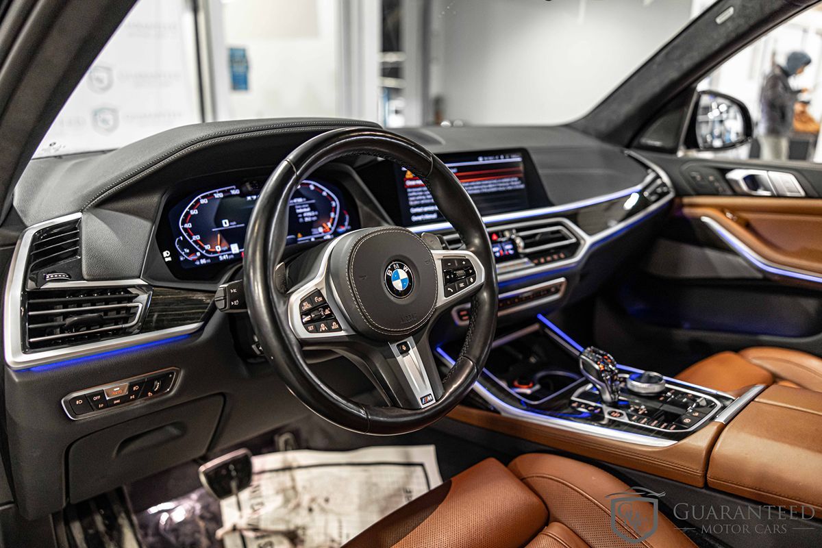 2021 BMW X7 - Image 22