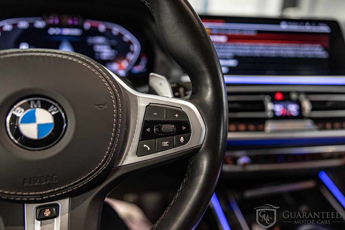 2021 BMW X7 - Image 28