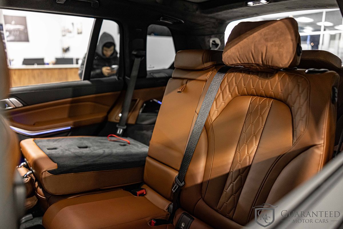 2021 BMW X7 - Image 34