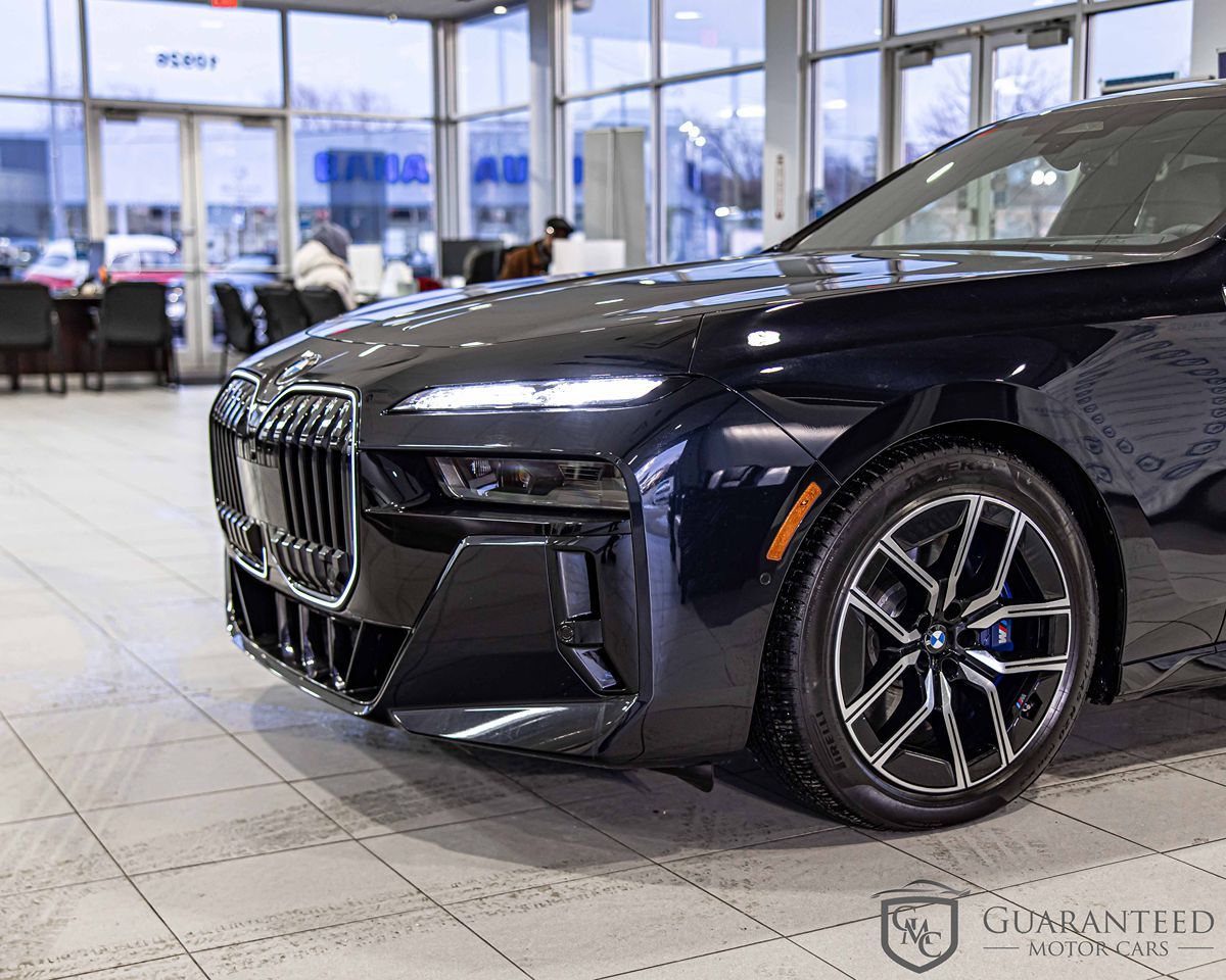 2025 BMW 760I - Image 4