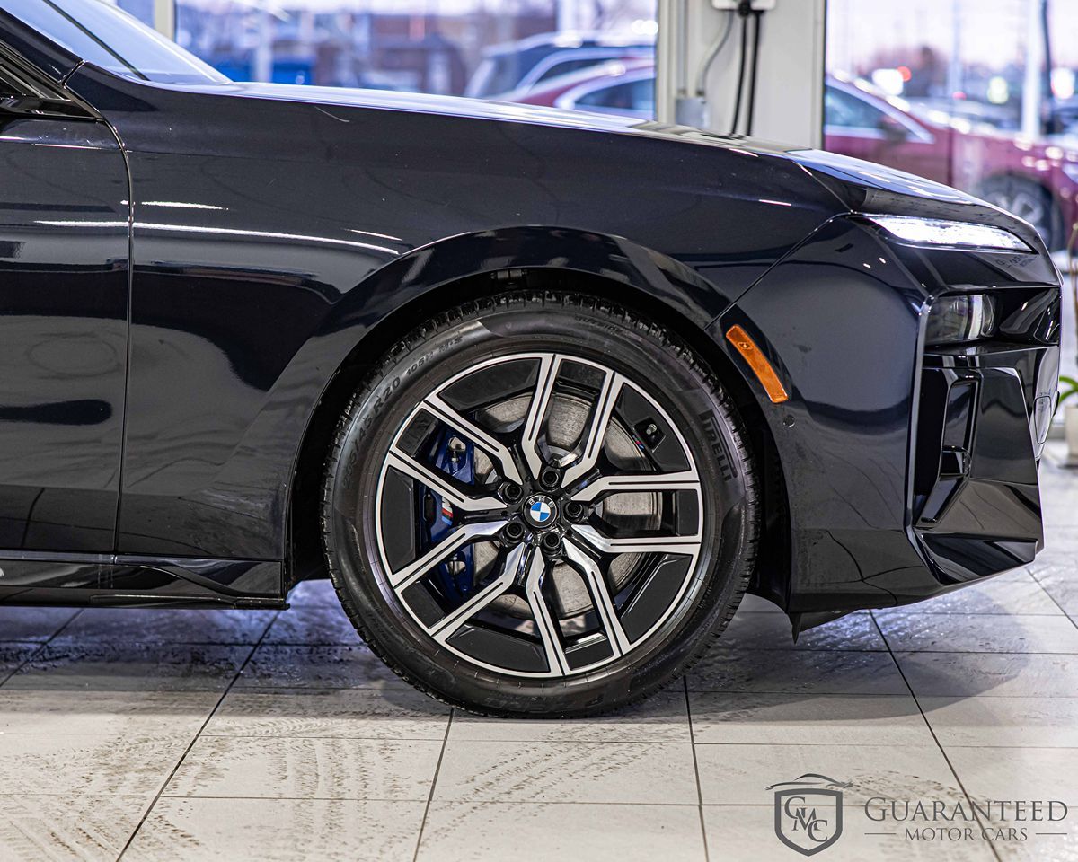 2025 BMW 760I - Image 11