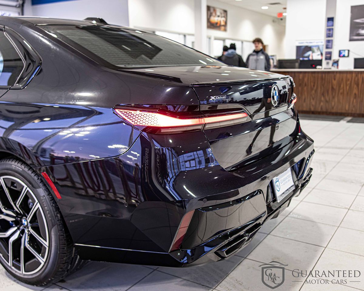 2025 BMW 760I - Image 14