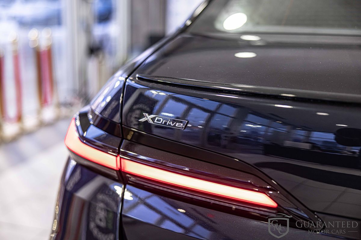 2025 BMW 760I - Image 16