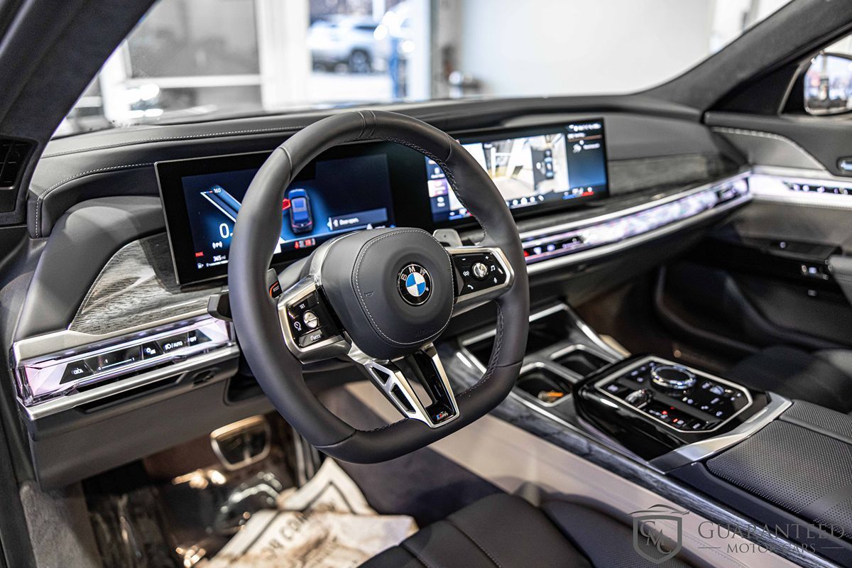2025 BMW 760I - Image 21