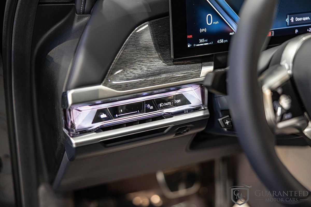 2025 BMW 760I - Image 22