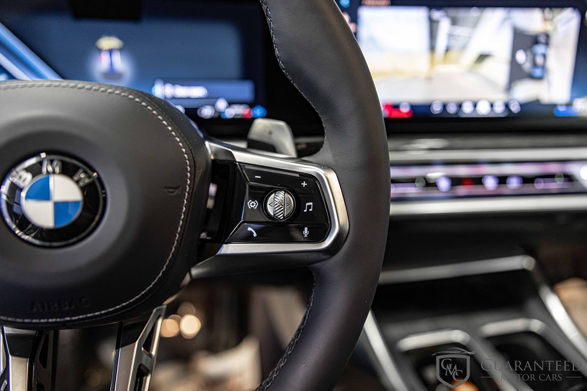 2025 BMW 760I - Image 26