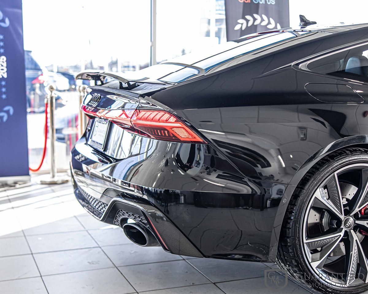 2023 AUDI RS 7 - Image 12