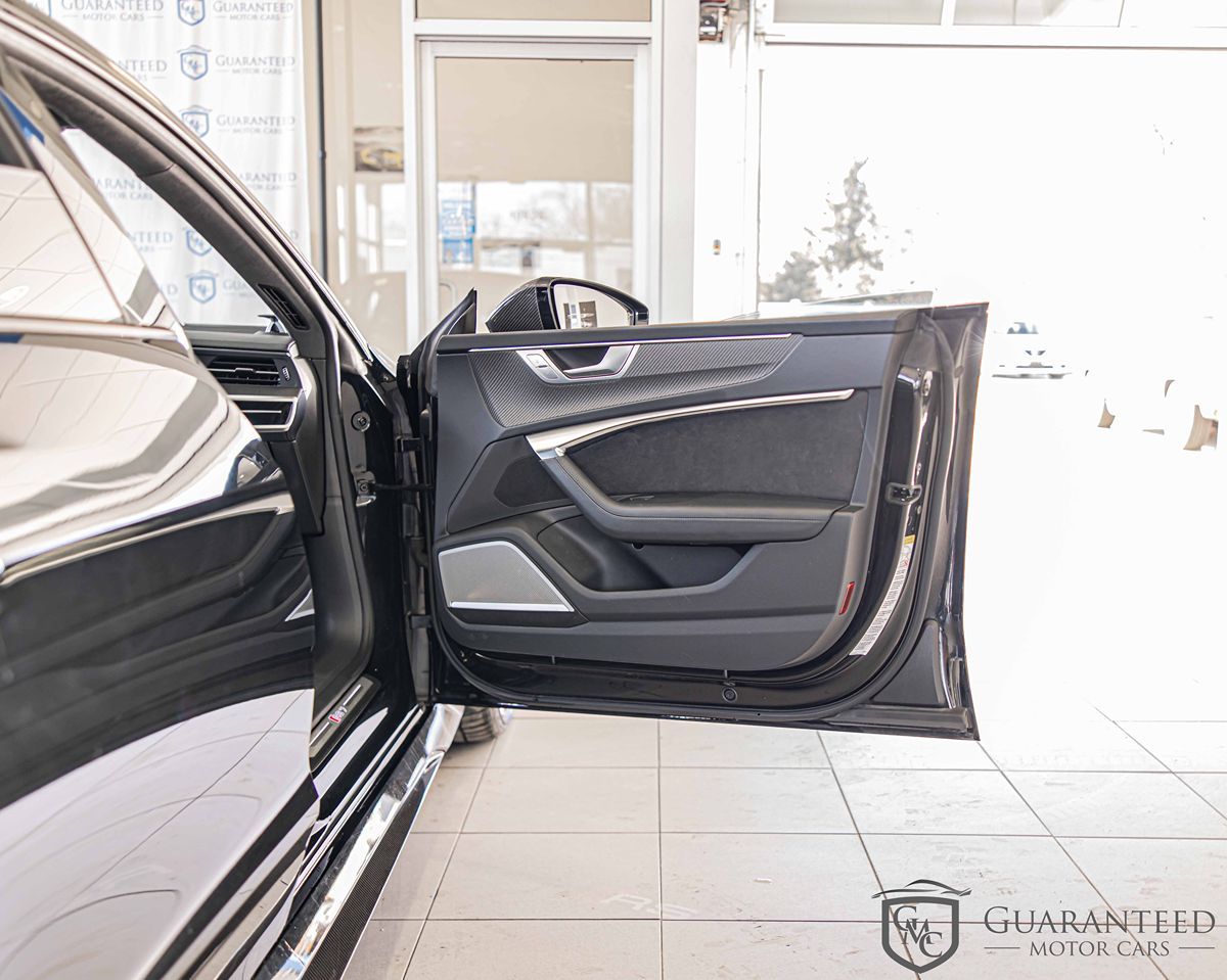 2023 AUDI RS 7 - Image 41