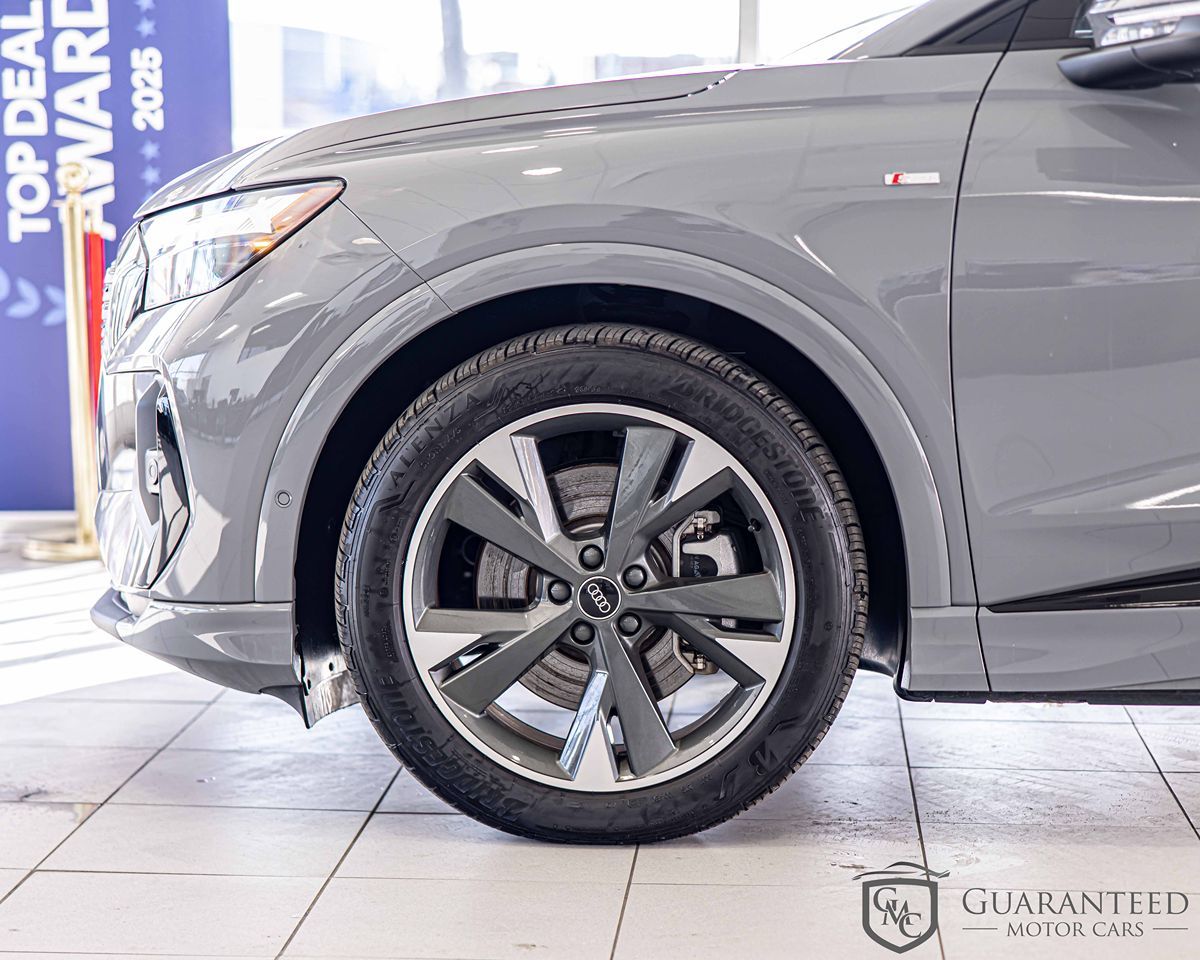 2024 AUDI Q4 - Image 6