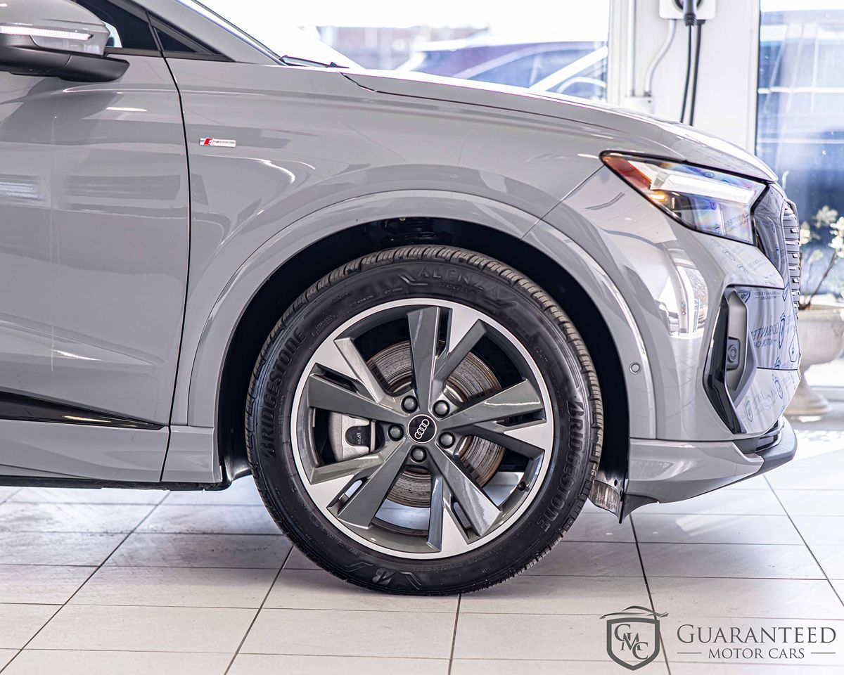 2024 AUDI Q4 - Image 10