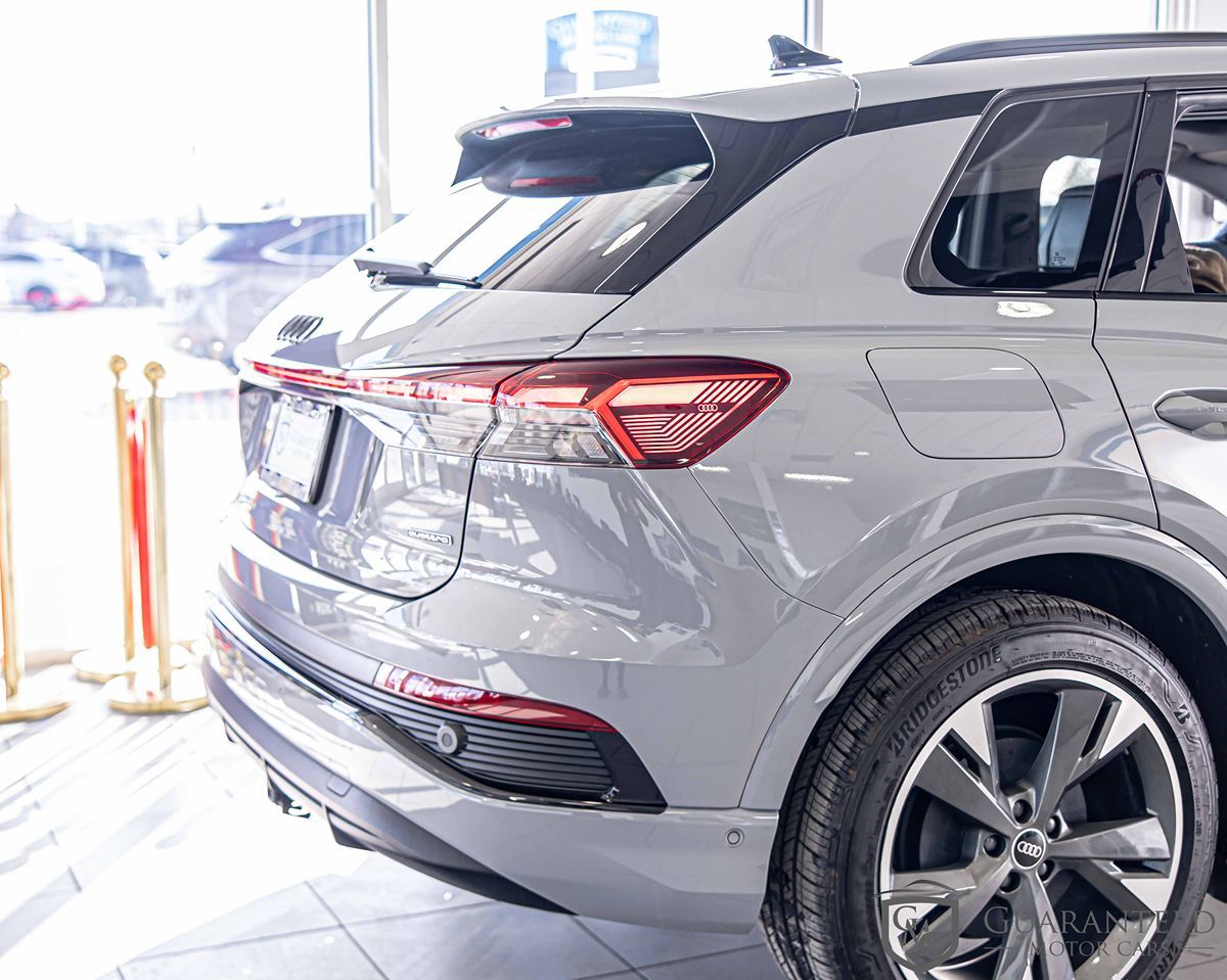 2024 AUDI Q4 - Image 12