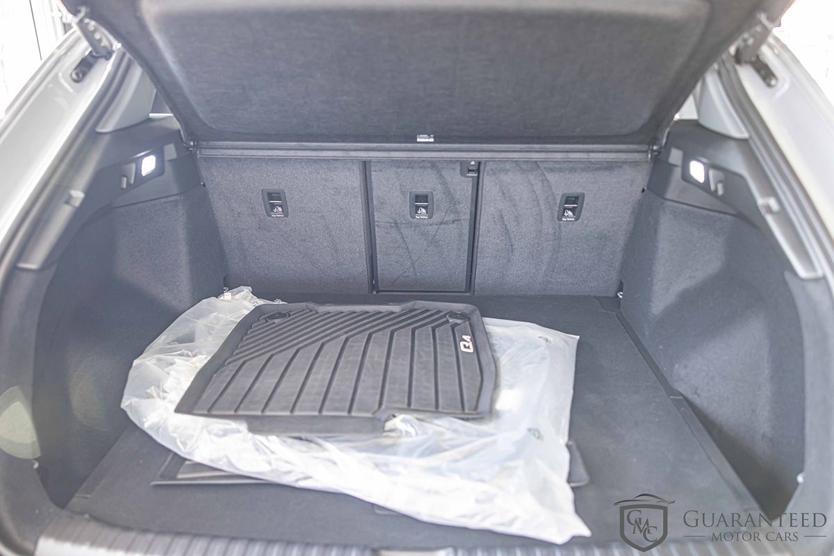 2024 AUDI Q4 - Image 17