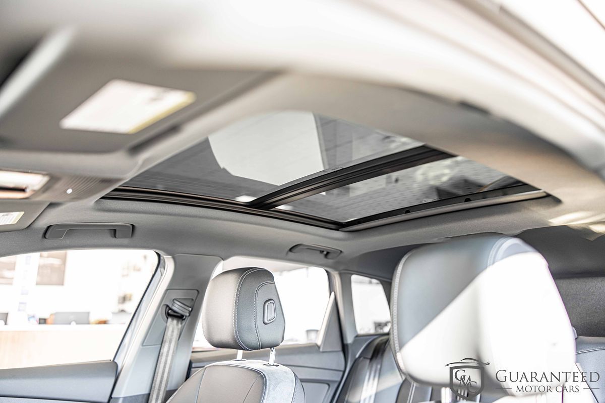 2024 AUDI Q4 - Image 20