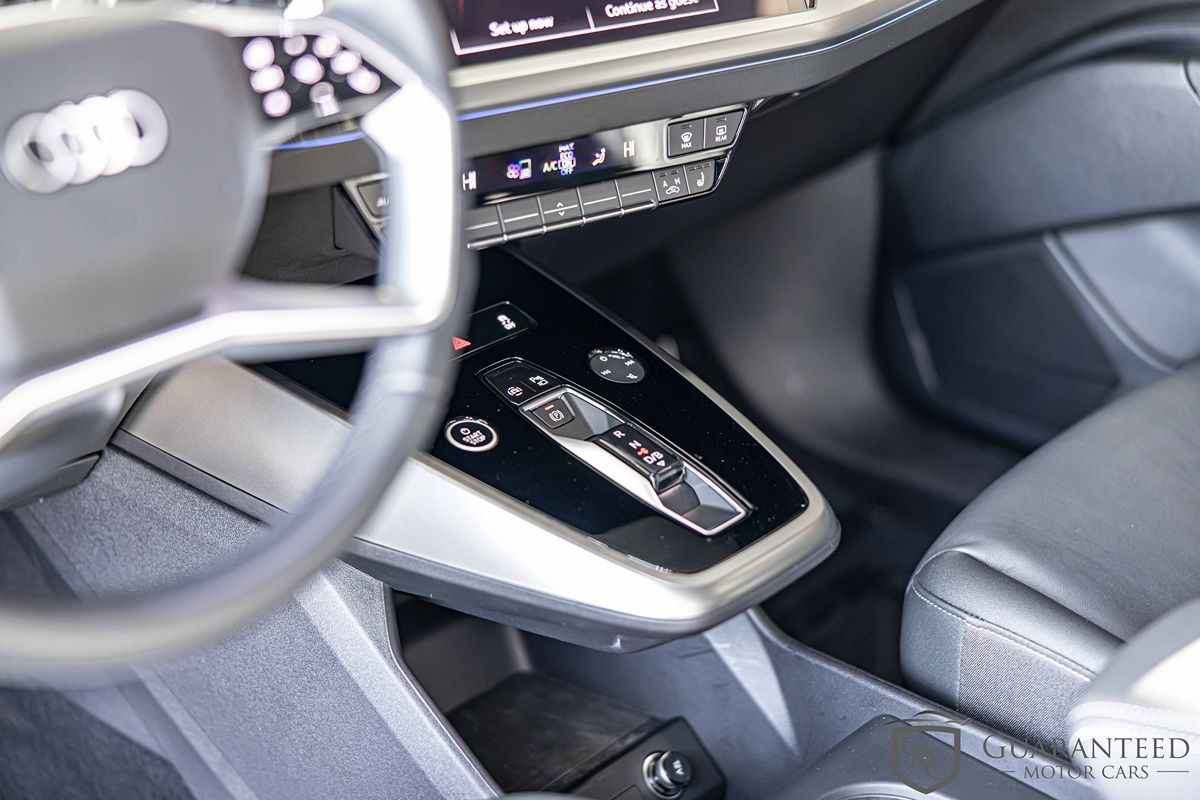 2024 AUDI Q4 - Image 22