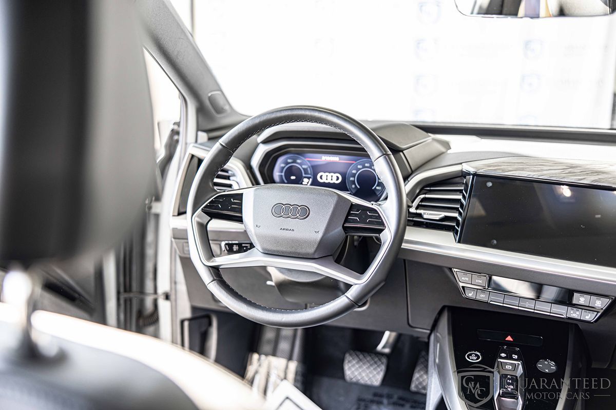 2024 AUDI Q4 - Image 36