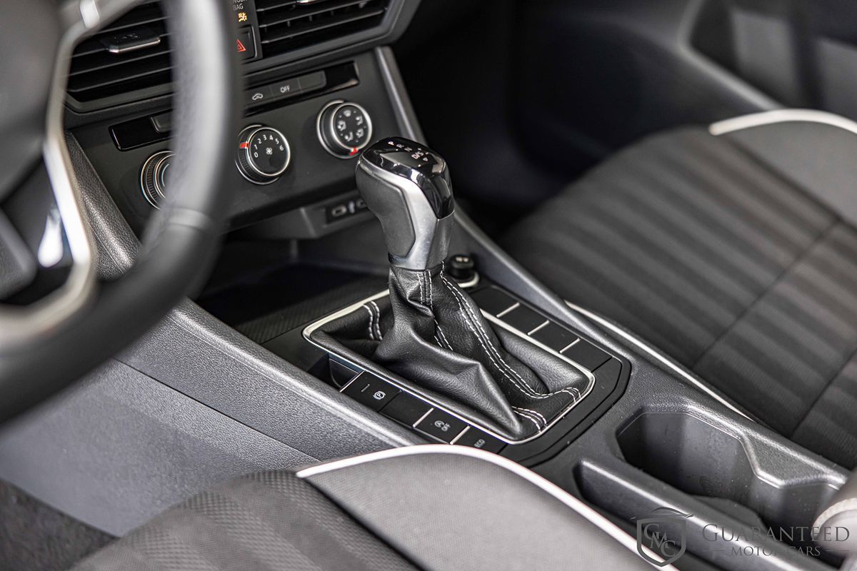 2023 VOLKSWAGEN JETTA - Image 20